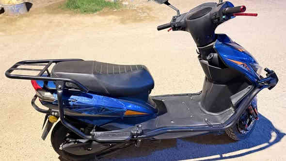 السلام عليكم من رخصة الادمن دراجه هاوجي شحن ست بطاريات جديد صار اربعة اشهر ماخذه واريد ابيعه الدراجه جديده اي نقص مابيها السعر 750 وبيها مجال بسيط 
*********** واتساب
