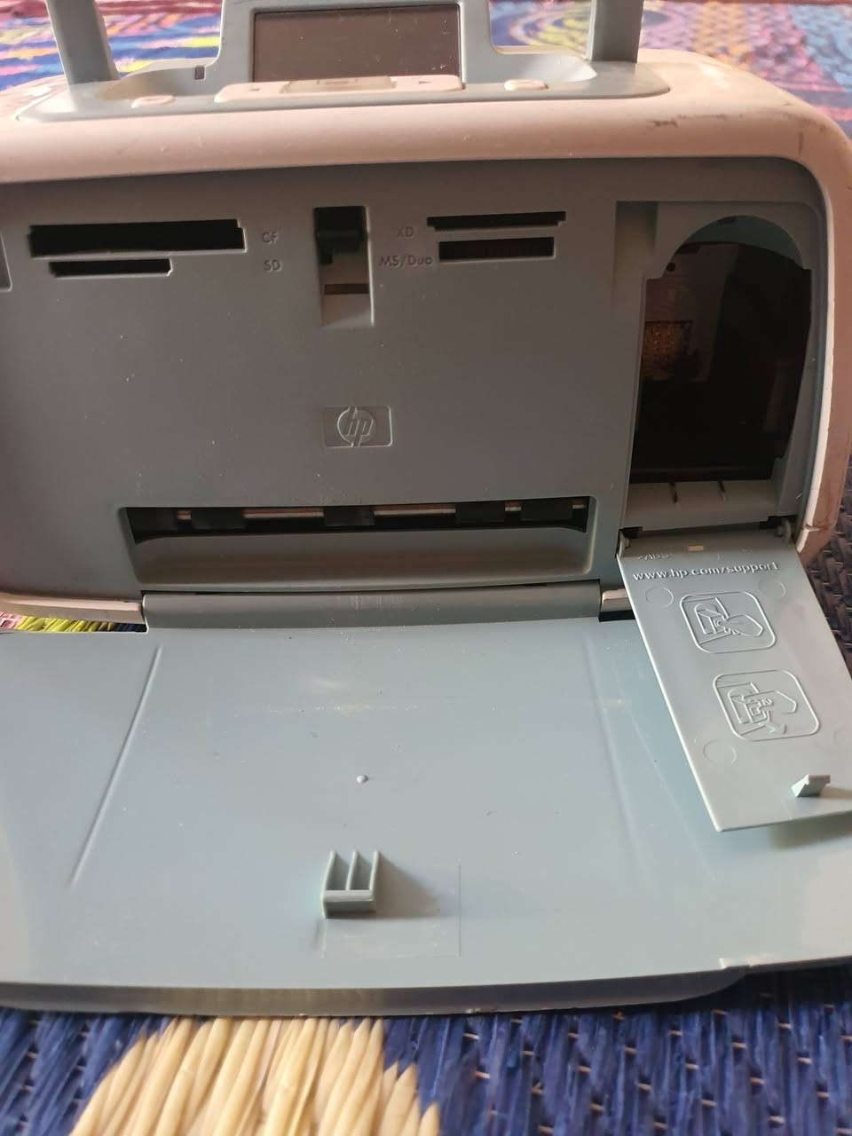 طابعه للبيع متروكه فتره ومانستخدمه السعر 40 الف بيه مجال مابيه كيبل تشغيل التواصل على الخاص


**إذا كنت صاحب هذا الإعلان وتريد حذفه لأي سبب، رجاءا أرسل رسالة إلى الدعم الفني**