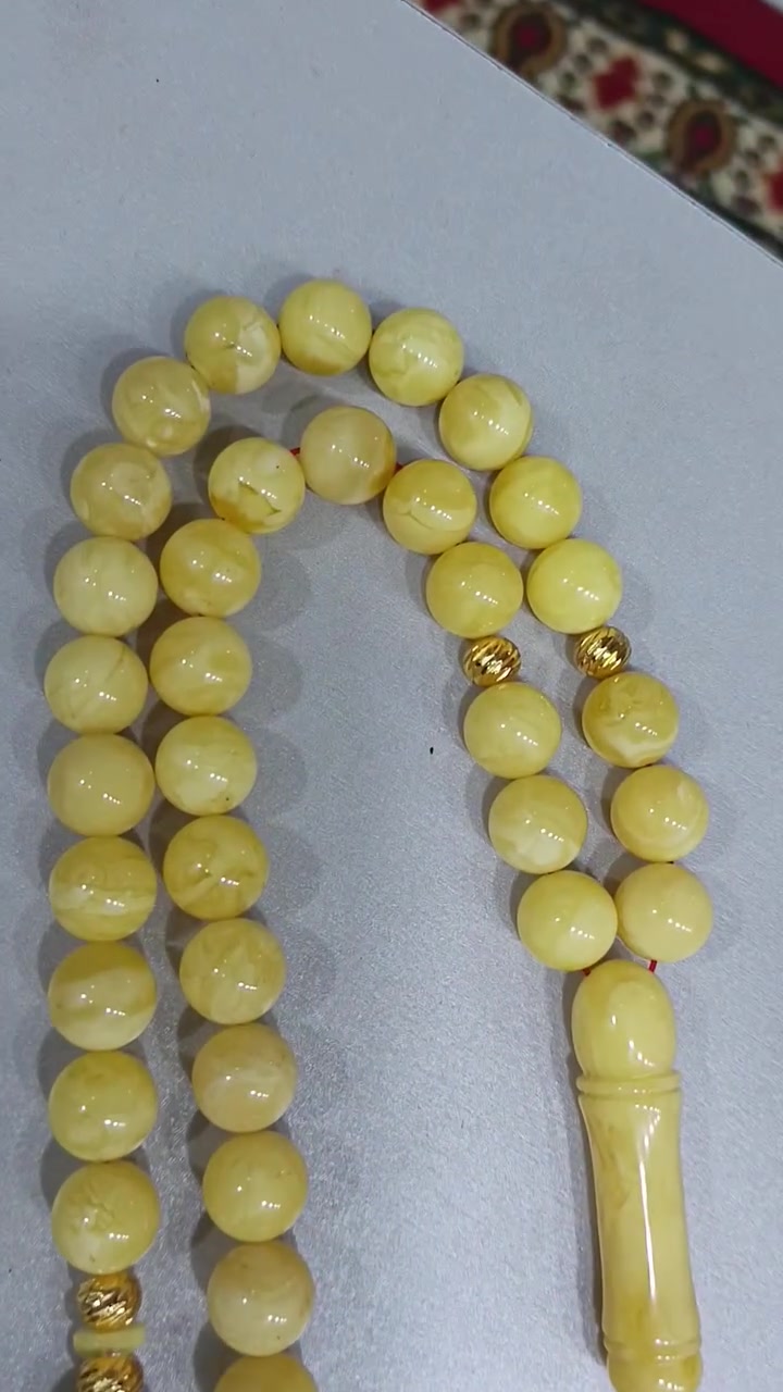 سلام عليكم للاخوة الكرام محبين وهواة الكهرب @الجميع 
سبحة كهرب حر طبيعي جبسية تشتجير بل كامل بياض 
شاهد استندر
وزن السبحة ٩٥غرام مع الكركوشة والفواصل ٨٦غرام عدا الكركوشة والفواصل 
عدد حبات السبحة ٥١حبة +٤حبات سبير كركوشة
سعر الغرام ١٢دولار أنسب سعر في السوق حالياً 
للاستفسار والاتصال وتساب *********** 
عنوان بغداد عالم السبح والاحجار الطبيعيه بيع وشراء مباشر اوعن طريق مزادات عالم السبح والأنتيك وجميع المزادات

