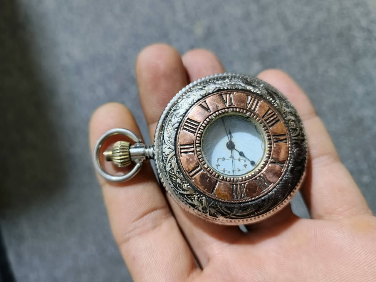 مجموعه ساعات رجالي ونسائي بطاريه وبيهن ثنين نصب تكويك البطاريه بيهن الشاغال وبيهن يحتاج بطاريه كم قطعه
سعرهن 100الف


**إذا كنت صاحب هذا الإعلان وتريد حذفه لأي سبب، رجاءا أرسل رسالة إلى الدعم الفني**