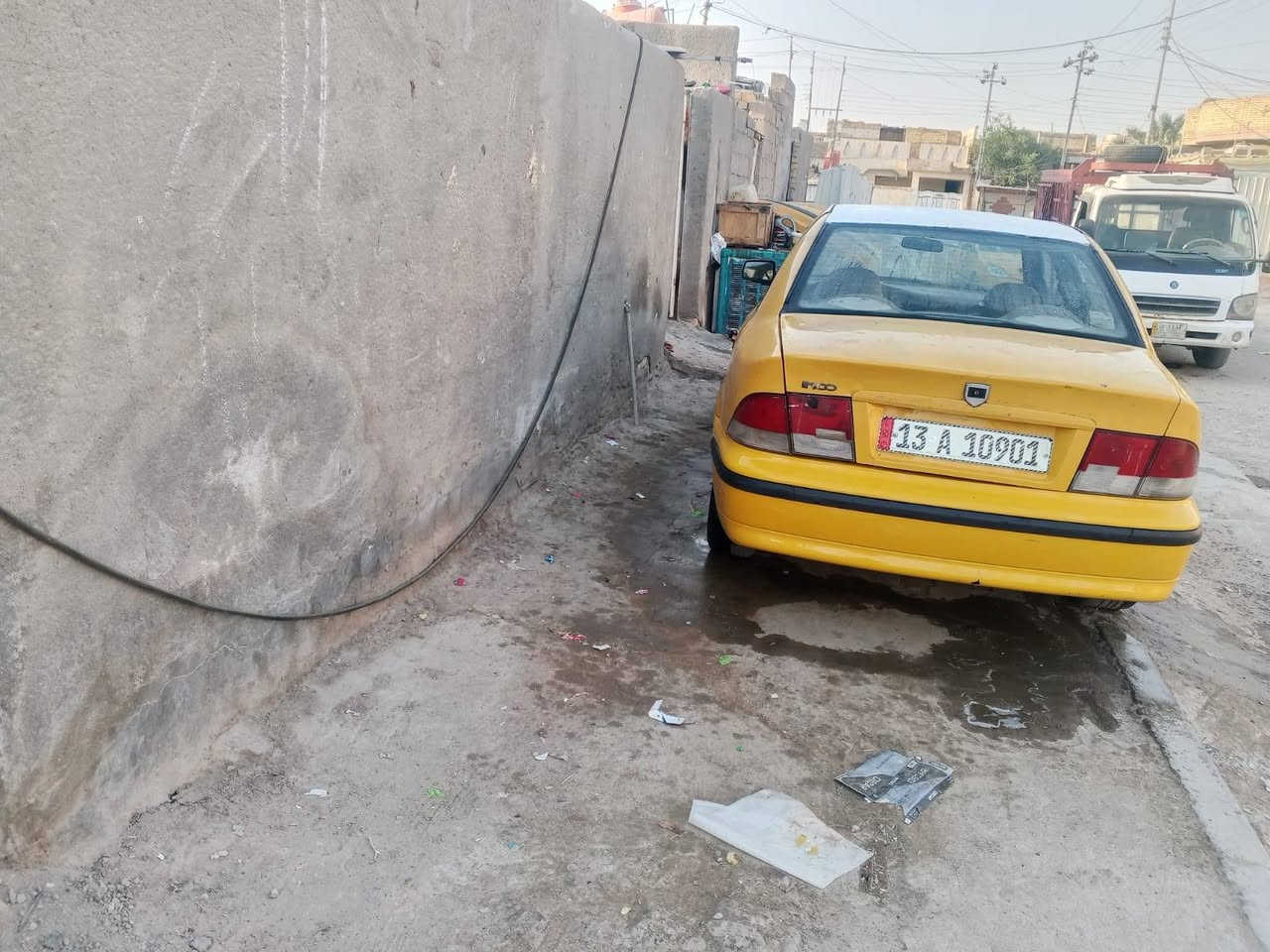 سلام عليكم سمند موديل 11 رقم نكليزي سعر 20 الشراي يتصل ***********
