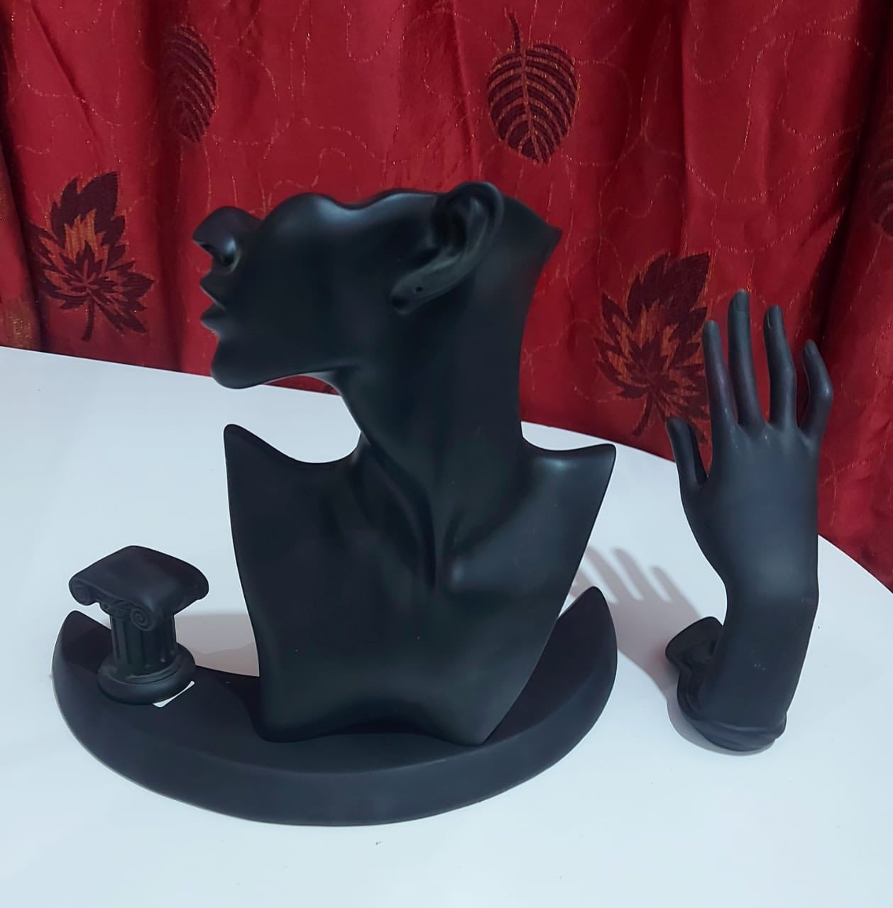 السلام عليكم  غراض كوشه اعراس كامله للبيع ابيعهن شلع
 
كل الي موجود سعره  650 الف 

ديالى / قضاء الخالص

***********
