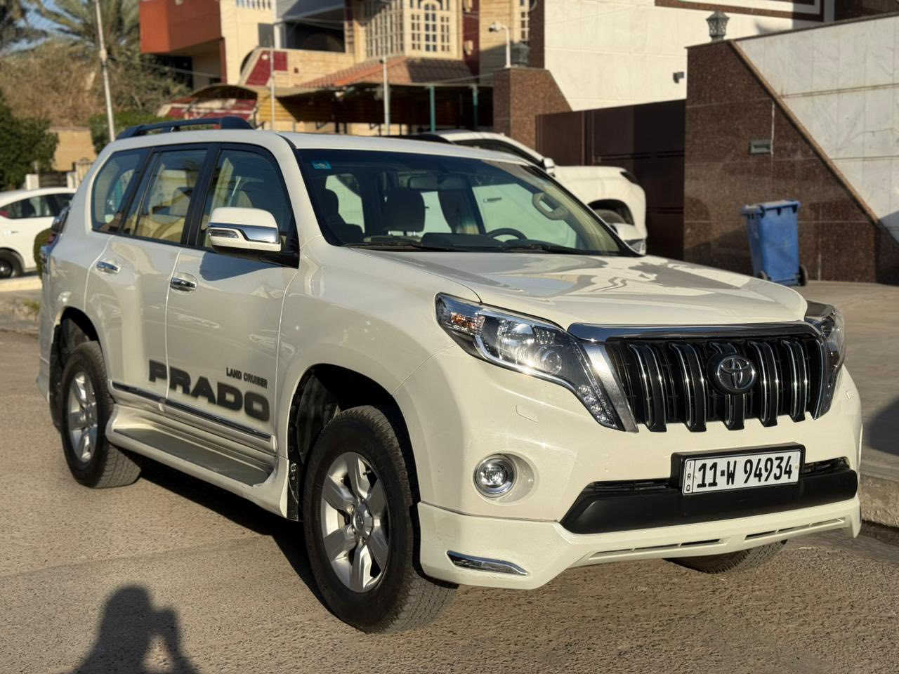 السلام عليكم
تويوتا برادو TX_L 2015 
وكالة تويوتا العراق ساز SAS 
محرك V6 4000 سته سلندر
لايت اسود
فتحة سقف ( سلايد )
كراسي كهرباء 
ثلاجة وسطية
ماشية 135 الف كيلو
( السيارة بيها بارد بين البابتين صفحة اليسار و بارد في قبغ الجنطة )

السعر 30,500 $ 
رقم بغداد بأسمي
مكانها بغداد / شارع فلسطين 
***********
