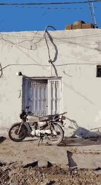 بيت 50متر بشارع مطار القديم قرب القبه الذهبيه غرفه وصاله ومطبخ وحمام مدت الرهن سنه 6مليون  ***********
