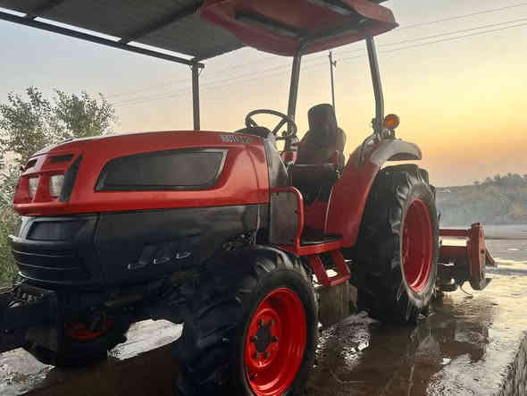 كيوتي للبيع 
ما بيها اي نقص 
مع كافه ملحقاته رفاسه.   معدلان     فدان بلادي و فدان كابوته ياباني ديجر مع عربانه قلاب فلوجه المكان بلد الرواشد 
رقم الهاتف 

***********
السعر اتصل
مكلف بلنشر🥀
