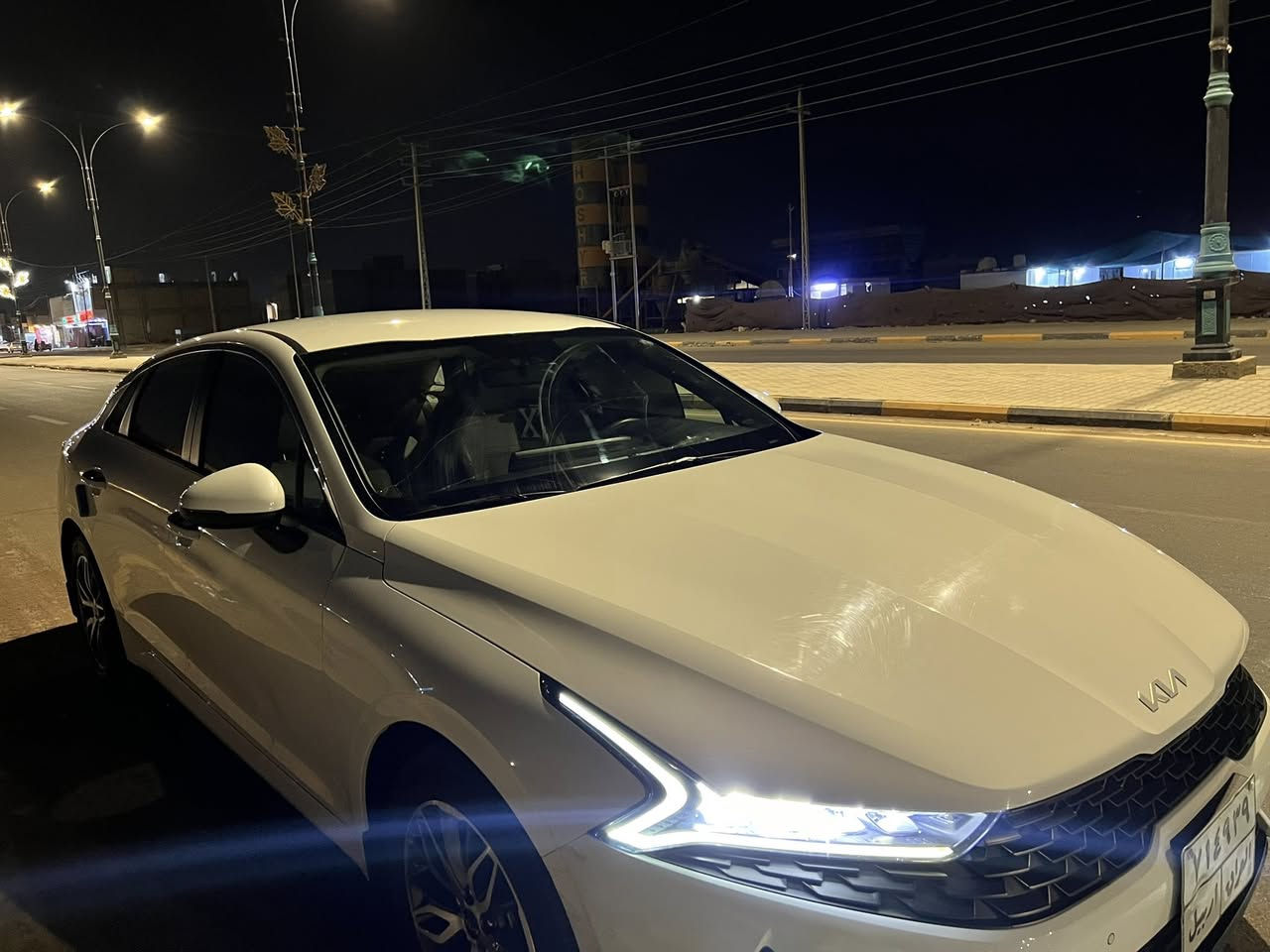 كي فايف 22 ماشية 58 الف 
مكفولة من الصبغ والتبديل بيها بارد فقط 
جديدة وبحالة الوكالة سنوية لل27 
سعرها 188 بيها مجال بسيط 
***********
