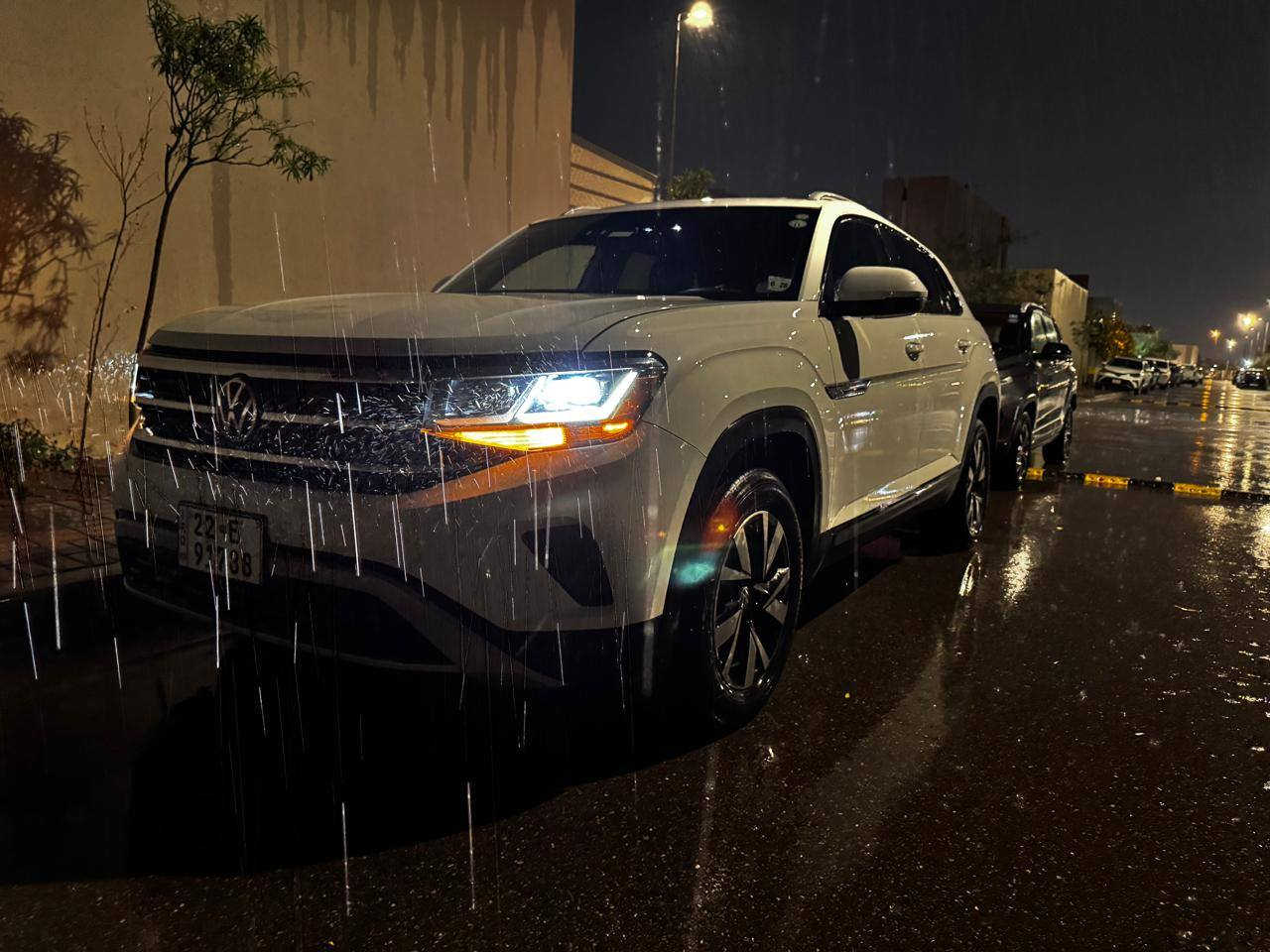 ‏Volkswagen أطلس 2023 كروز سبورت ماشي 50,000 كيلو تقريبا قابل للزيادة فول ما عدا ال سلايد حادث الدعامية خلفية فقط ومبدل بلادي 

مكينة 2000 تيربو 4 سلندر
*********** واتساب
