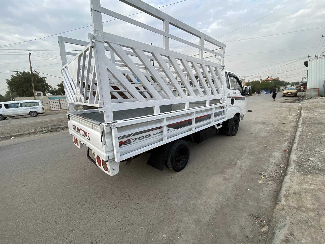 سلام عليكم كيا بنكو موديل 2018 رقم بصرة انلكيزي بسمي سنويه لل2030 شرط تحويل مكفوله من ضربه والكص صبغ بيهه  مكينه 2700 جديده كير اكسل نضيفات مدوشمه دواخل تخم تاير حلو محجر تفصال سياره جاهزه وبل عافيه عل ياخذهه 

مكاني بغداد مدينه الصدر الاورفلي

السعر ب102

***********

وتساب فقط ***********
