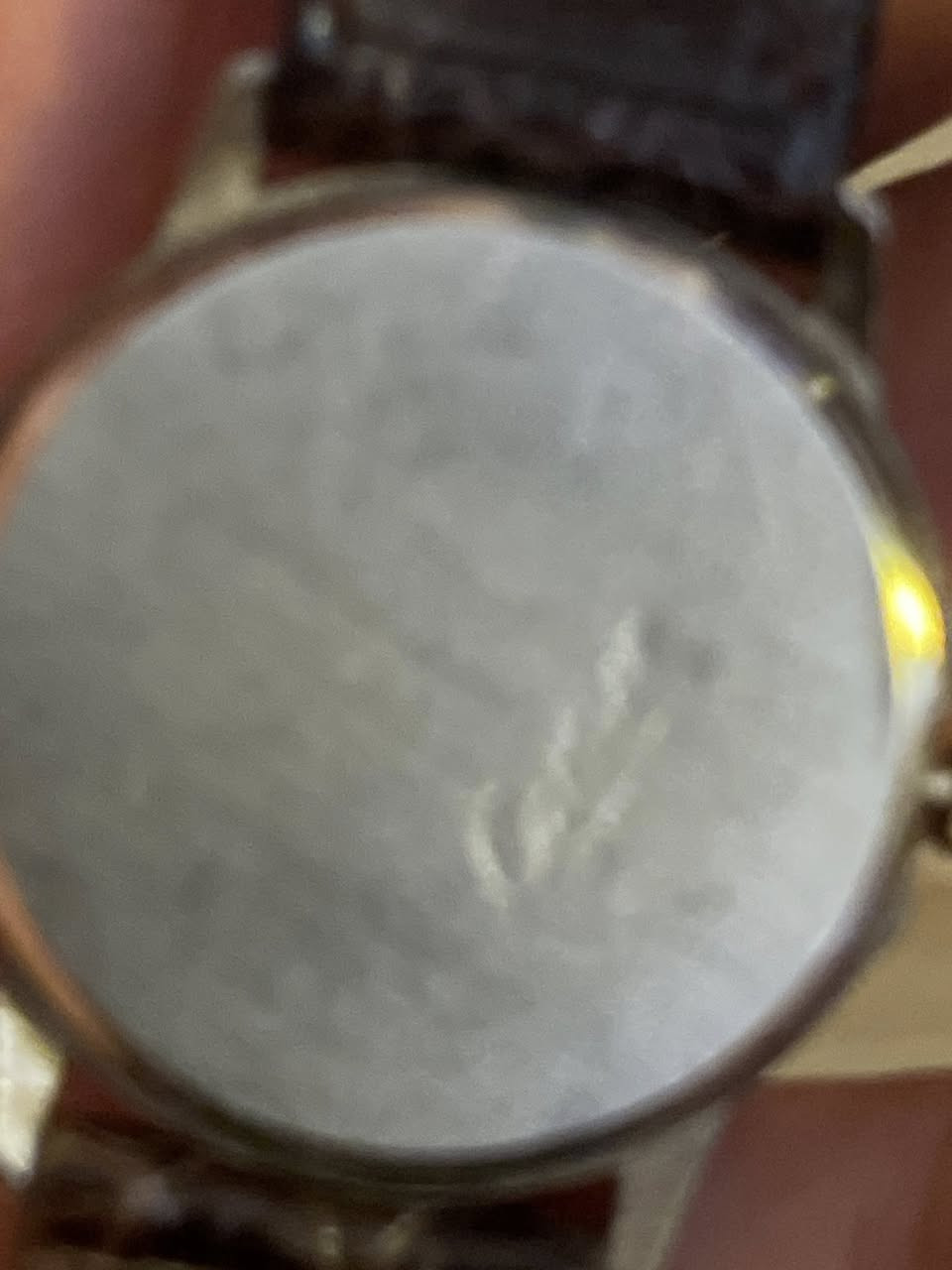 ساعة رجالي بتصميم مميز يحمل طابع مختلف وجريء 🔥
مينا كلاسيك بالأرقام الرومانية ولمسة فنية فريدة تخطف الأنظار 👌

حركة كوارتز دقيقة ⌚
هيكل أنيق بلون فضي
سوار جلد بني فاخر بإحساس كلاسيكي راقي 🤎

ساعة مش بس بتعرفك الوقت… دي بتحكي حكاية


**إذا كنت صاحب هذا الإعلان وتريد حذفه لأي سبب، رجاءا أرسل رسالة إلى الدعم الفني**