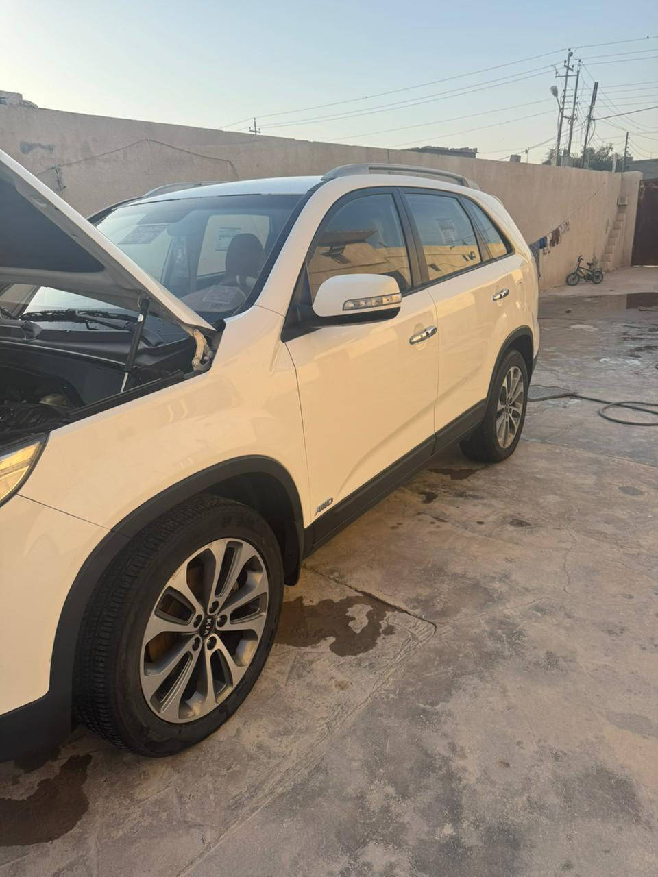 كيا سورنتو خليجي مكفوله
مديل 2015 .رقم بصره تحويل ثاني يوم مكينه 4 /سلندر .2400  ماشيه  100 الف  لون ابيض وداخل عسلي سبع راكب تبريد ثلاث قطع اشارات مرايه وقلاب رساله ترحيب اضاءه داخليه سياره جديده وماينقصها اي شي 
ملاحظه الاتصال من الساعه التاسعه صباحا ولغاليه الثانيه مساءآ
رقم الهاتف 
***********
