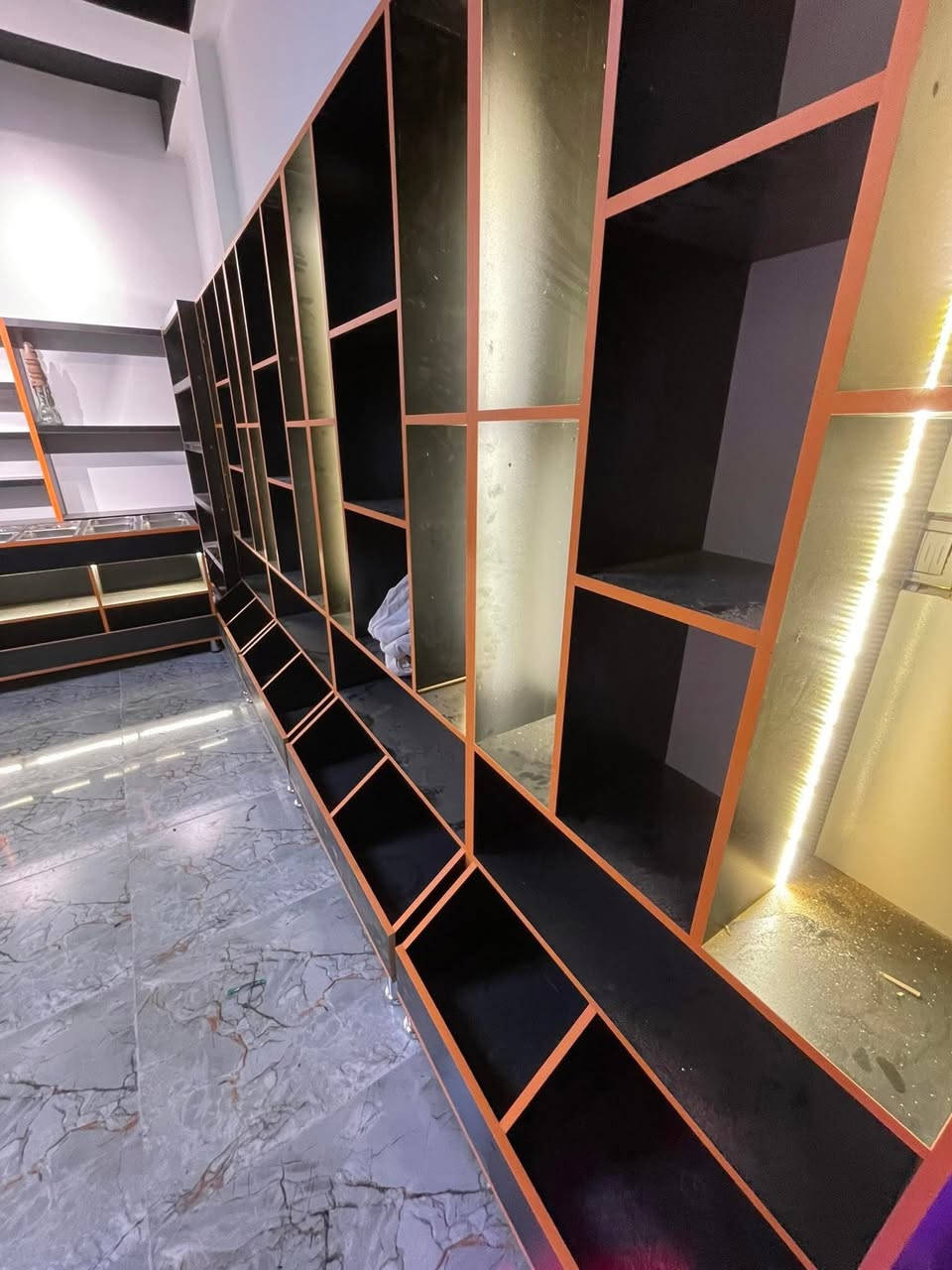 To calr 
النوع MDF تركي 

فاترينات قياس ٩٥ ❤️ 

الاستفسار ***********

#ديكوراتحديثة #mdf #غرف_نوم #جبس
