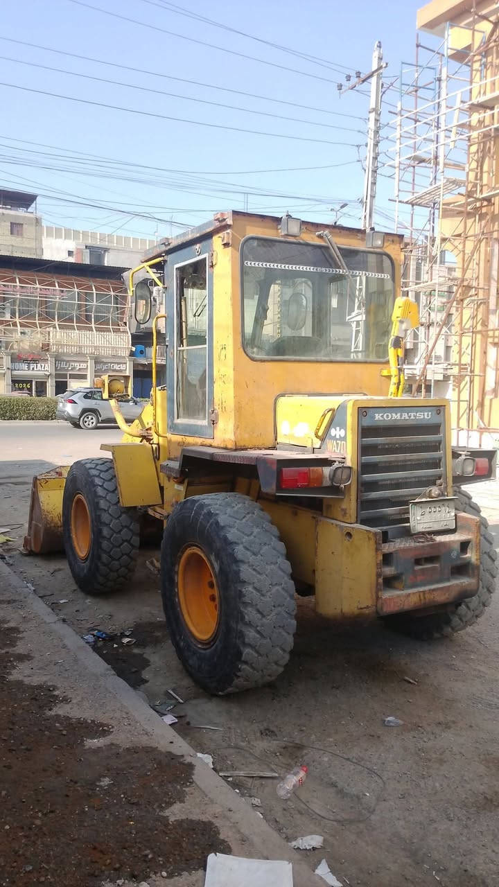 سلام عليكم شفل كومارسو حجم 70 للبيع جاهز العمل مكينه وكير خير من الله  مكان بغداد ***********
