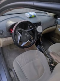 اكسنت للبيع او مراوس موديل 2015 خليجي محرك 1400 كير سفيتي ب77 وبيها مج...