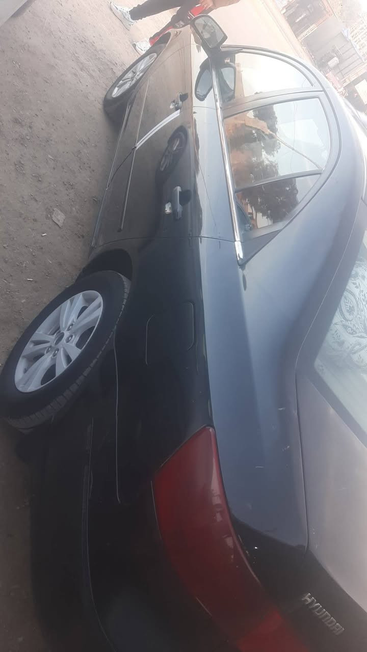 سلام عليكم سوناته موديل 2009 رقم واصط نكليزي بسمي تحويل مباشر محرك لفين وربعميه مكينه كير خير من الله وتخم تاير وتبريد وصدر وغرفه جديده سياره بيه بس شبر صبغ مكاني بابل لحصوه حي لنتصار هاذ ؤقمي *********** سعر 117 وبيه مجال حك لجيه
