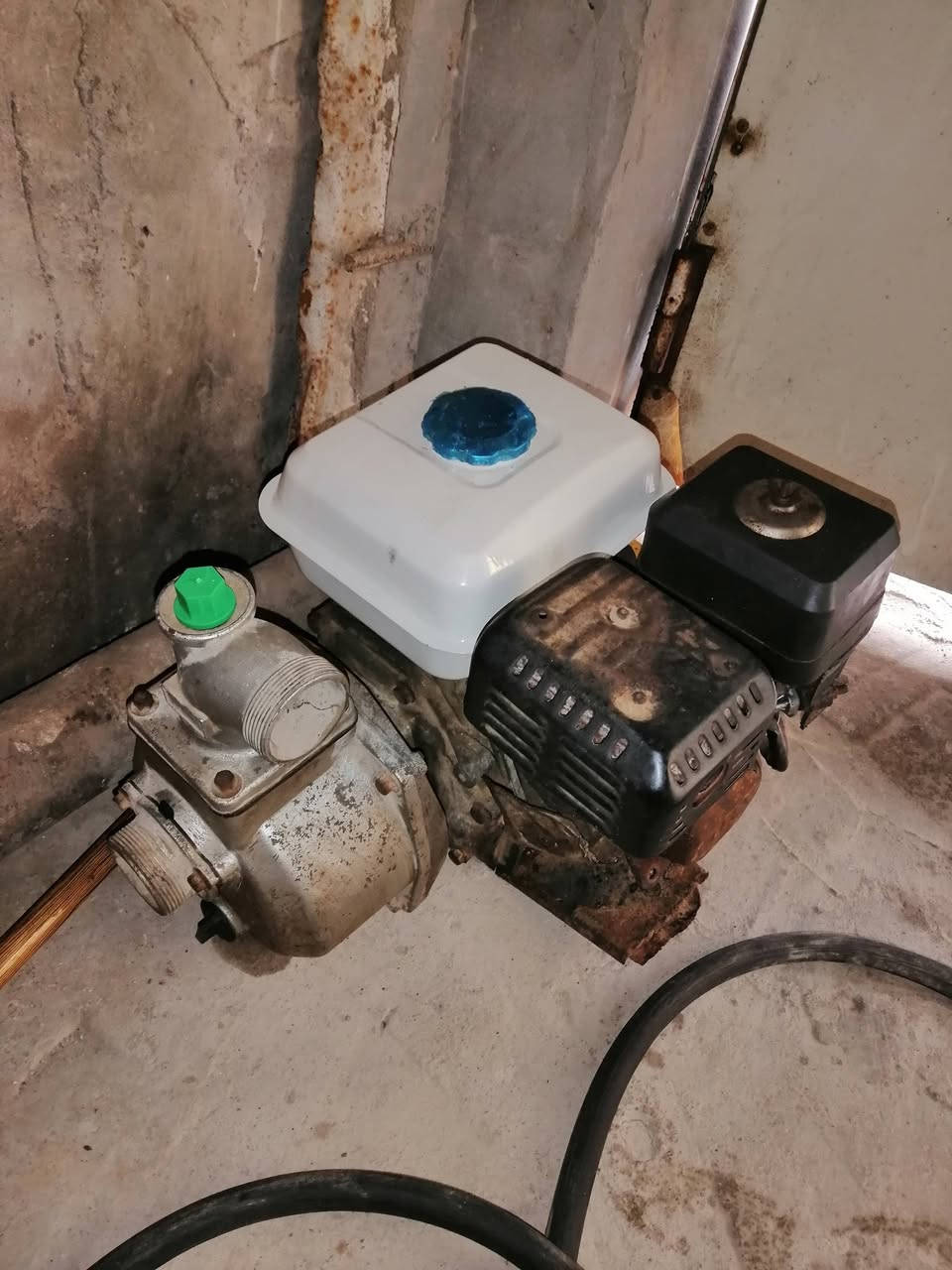 السلام عليكم روبن للبيع 2/2 ياباني شغال ٢٠٠ وبيهه مجال ***********
