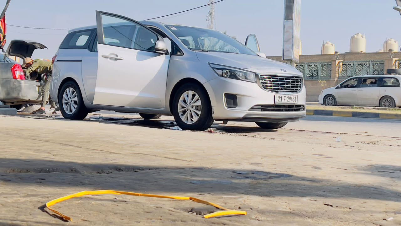 سيدونا موديل 2016 بسمي سليمانيه سياره جديده 8 راكب ضربته مرفقه بالمنشور مكينه وگير وحداديه وتبريد عل شرط  بيه چاملغ امبدل بالعراق السعر 188وبيه مجال الاتصال ***********
