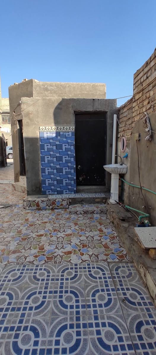 بيت للأيجار 

المنطقة 📍 : حي العسكري خلف المستوصف 
المساحة 📏 : 240 م
يحتوي البيت على صالة ومطبخ وغرفتين ومخزن وحمام داخلي 
وعلى صحيات خارجية بالاضافة الى حوش كبير 
سعر الايجار : 250 الف قفل 

للتواصل والاستفسار 📞: *********** سجاد علاء
