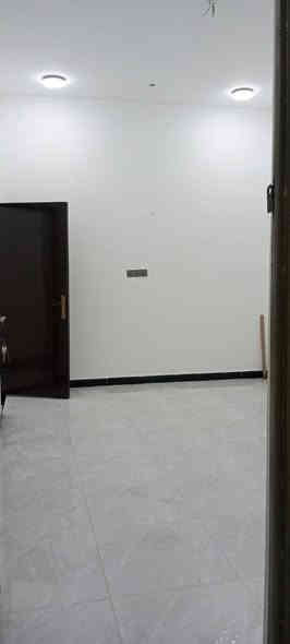 اعلان 71
رقم بيت طابقين للبيع – منطقة ياسين خريبط (الزون الثاني)
المساحة: 110 م²
الواجهة: 5.5 متر
نوع البناء: طابوق بالكامل
سنة البناء: 2025
جاهز للتحويل ثاني يوم

تفاصيل الطابق الأول:
 • غرفة نوم
 • استقبال
 • حمام داخلي + حمام خارجي
 • صالة مفتوحة على مطبخ

تفاصيل الطابق الثاني:
 • غرفتين نوم
 • صالة
 • حمام

مميزات إضافية:
 • بيتونة كبيرة تحتوي على مخزن
 • موقع في الزون الثاني

السعر: 265

الاستفسارات والاتصال على الرقم : ***********
