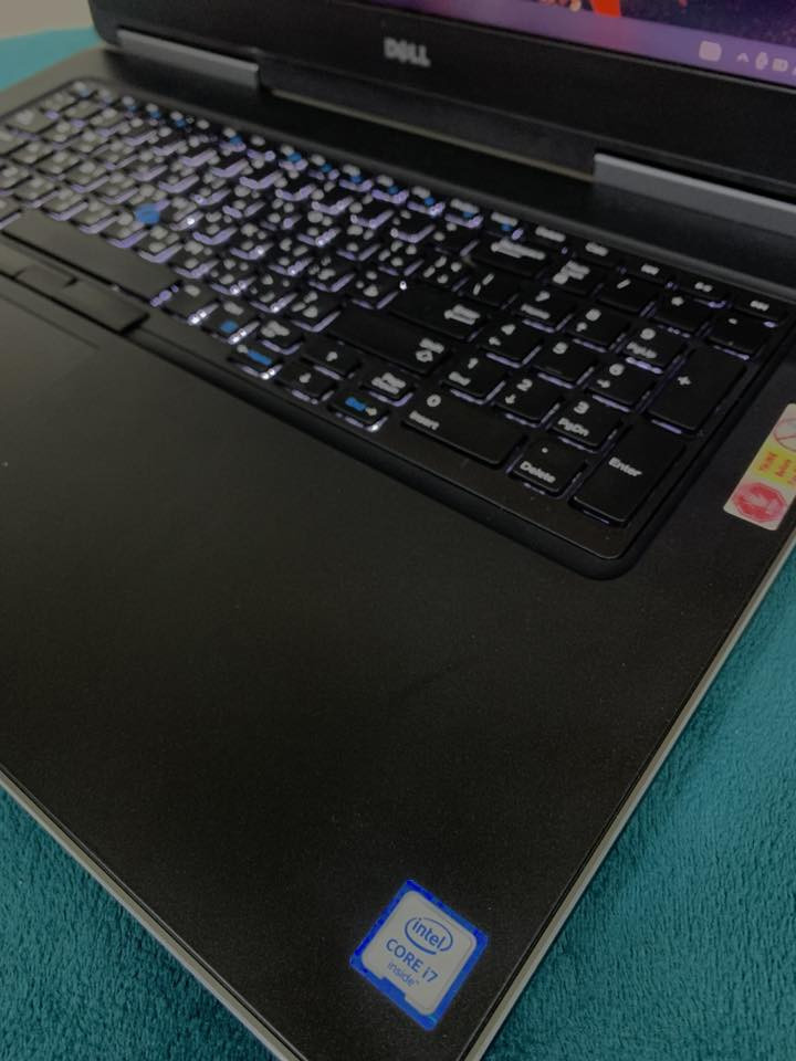 💼 محطة عمل احترافية – Dell Precision 7720
جهاز قوي مخصص للشغل الثقيل، التصميم، والهندسة،  وللمحبين العاب🔥💪

🖥 المواصفات الفنية:
▪️المعالج: Intel Core i7-6920HQ @ 2.90GHz
▪️الذاكرة: 8GB DDR4
▪️التخزين: 256GB SSD
▪️كرت شاشة خارجي 6 كيكة : NVIDIA Quadro P3000
▪️كرت شاشة داخلي 4 كيكة : Intel HD Graphics 530
▪️الشاشة: 17.3 إنج
▪️كيبورد: عربي / إنكليزي ضوئي
▪️شاحن أصلي: 240W

🛠 يشغّل برامج احترافية:
AutoCAD | Revit | 3ds Max | SolidWorks |
Photoshop | Illustrator | Premiere | After Effects

🎮 يشغّل ألعاب:
GTA V | PUBG | Fortnite | PES | FIFA |
Call of Duty | Warzone | CS:GO | Valorant

⭐ المميزات:
✔️أداء ثابت للشغل الطويل بدون تهنيج
✔️كرت Quadro P3000 مخصص للتصميم والهندسة
✔️تبريد قوي خاص بمحطات العمل
✔️شاشة كبيرة مريحة للعين
✔️يشغّل الألعاب بإعدادات متوسطة إلى عالية حسب نوع اللعبة  
✔️ مناسب للشغل + العاب بدون تعب 
💰 السعر: 475 الف وبي مجال للطيبين
📍 الموقع: بغداد المحمودية
🚚 متوفر توصيل لجميع محافظات العراق
✅ الجهاز شغال 100% ونظيف
📩 للاستفسار مراسلة خاص / واتساب
 📞رقمي ***********
