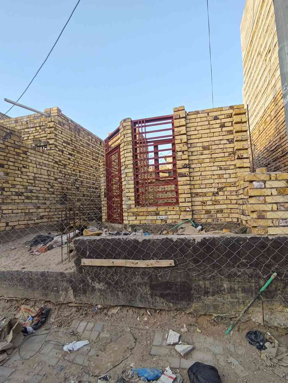 هيكل للبيع طابوصرف
مساحه 100م واجهه 5 ونزال 20حي الشرطه قريب ع مدرسة بلد الخيربناء جديد طابوك الأساس كونكريت وبيبان وشبابيك  
السعر48


**إذا كنت صاحب هذا الإعلان وتريد حذفه لأي سبب، رجاءا أرسل رسالة إلى الدعم الفني**
