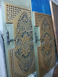 بيبان ٣ حديد جدد و ٣ خشب ١ المنيوم للبيع المكان ابو الدشير شارع الضغط ...