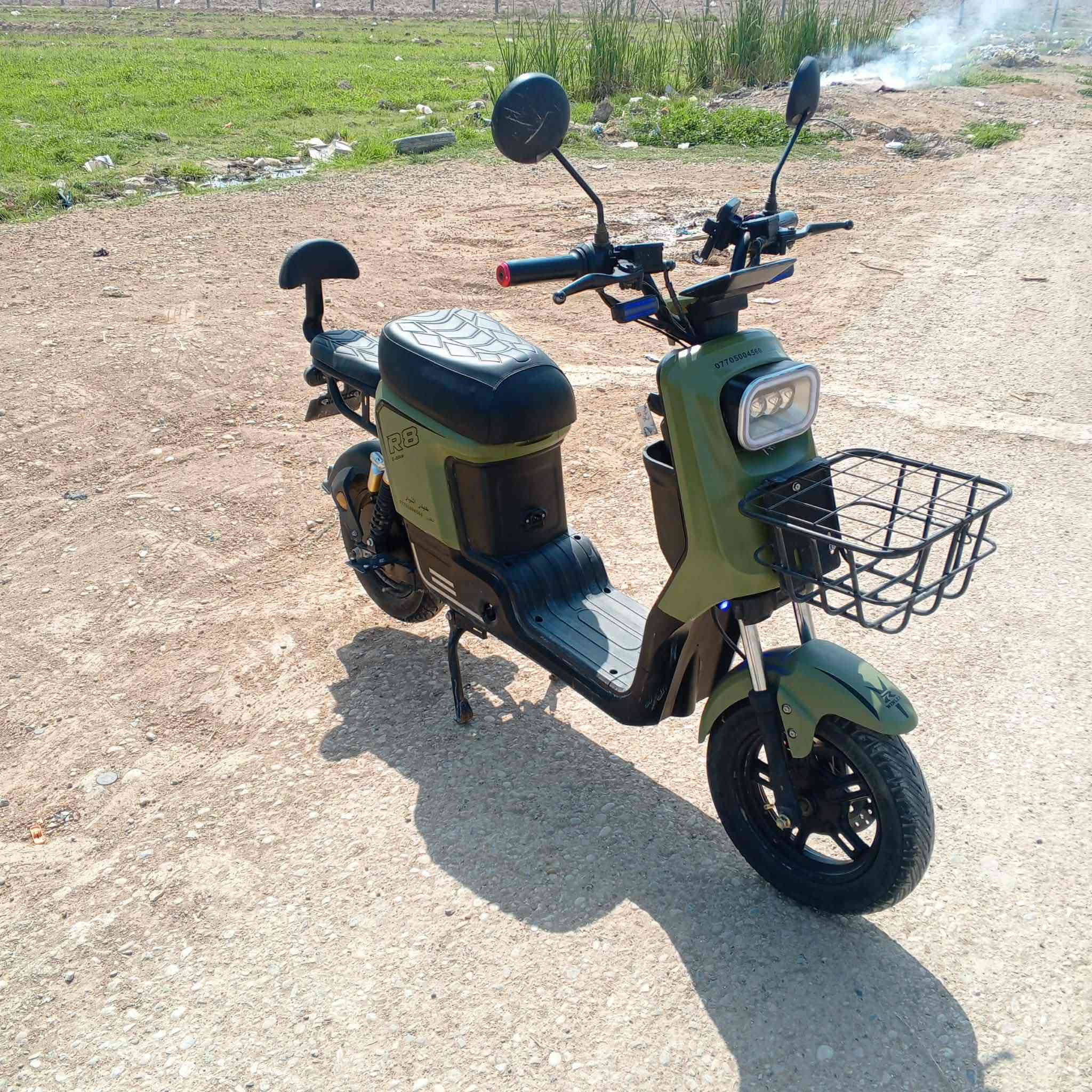 ‏السلام عليكم 
‏دراجه شحن  R8  شركه حيدر النيار للبيع دراجه كفاله عامه 
‏تجي خمسة بطاريات 🔋 مع كافت ملحقتها  وبصمه وكارت وايضأ شاحنه مالته 
‏كهربائية كلهه شغله لايك عالي نص زنون ابيض
بل شاره هورن كلهه شغال

تعال كلب شوف بيعنك 

‏سرعته الحقيقه 99  دراجه نظيفه جدأ  
‏
‏سعره خاص  ‏الي حاب يشتري يتصل  عل

 رقم‪***********‬‏ عنواني ديالى بعقوبه  تقاطع الامام عبدالله بن علي الهادي
