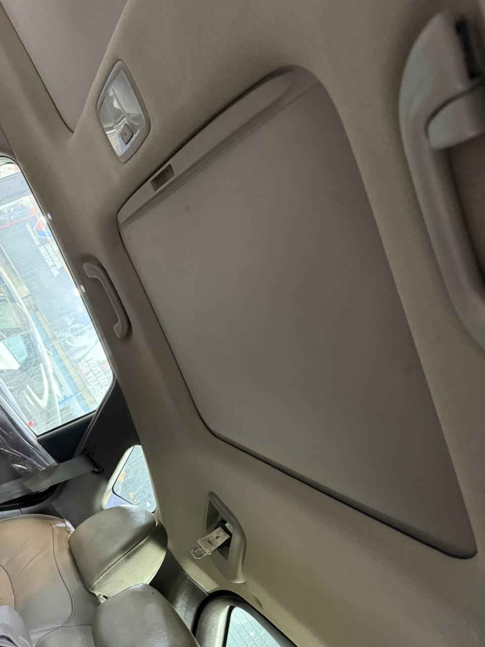 توسان خليجي مكفوله شركه الكاصد فول 1/1  موديل 2015 مكينه 2400 ماشيه 57000 كيلو متر السعر 175 وبيها مجال للطيبين ***********
بانوراما
كشنات جلد تدفئه وتبريد
فور ويل
مانع انزلاق
نزول منحدرات 
وشادلها تخم تاير كوري اصلي
