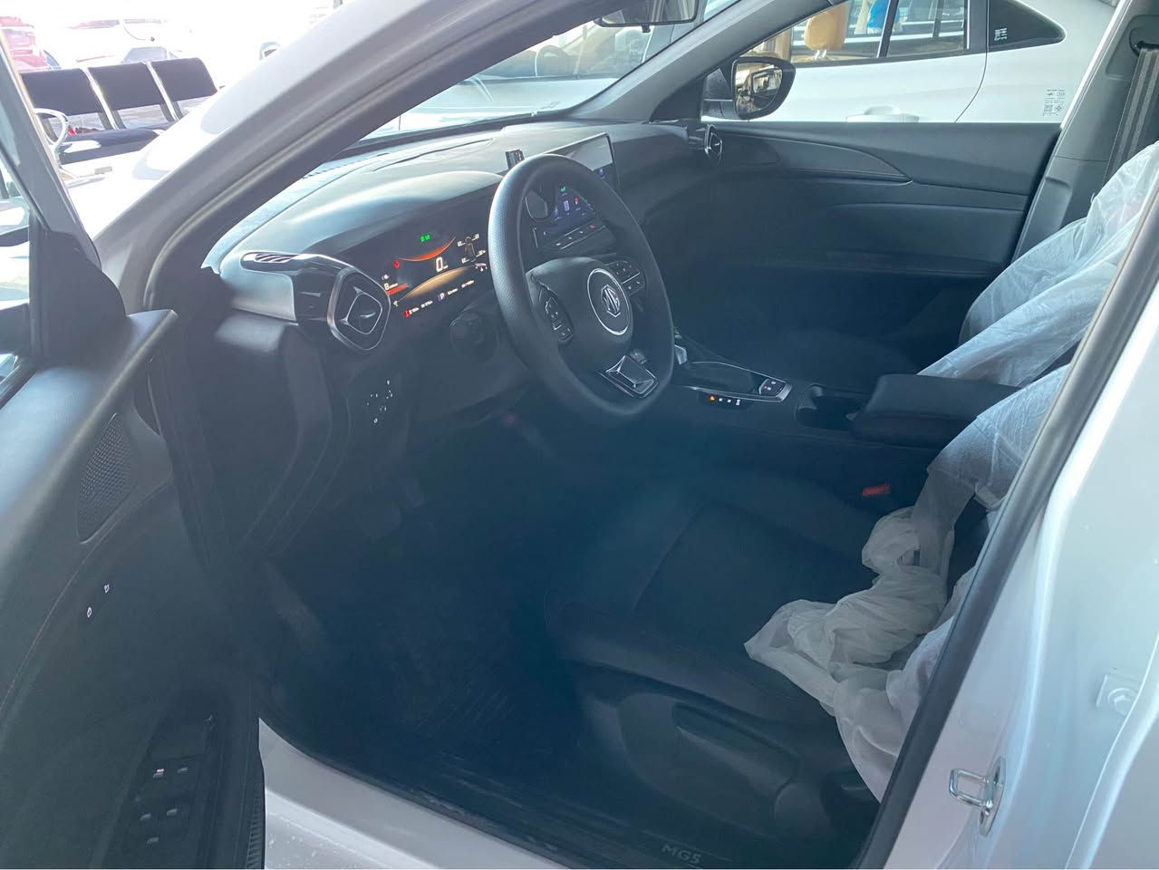 ئێم جی  MG GT 2025 Sport
تەنیا 10 هەزار ڕۆیشتووە.هیچی نیە.
مواصفات.بەصمة.برێك کارەبایی.سلایت.
شاشەو كاميرا.لايت.زينۆن.
مكان  أربيل.   ١٠٠ متری معرض تۆپ کارس 
سعر 116$🔥ورقة   موبایل    *********** أربيل, العراق
