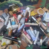 مكياج • ١٠٠قطعة • توصيل