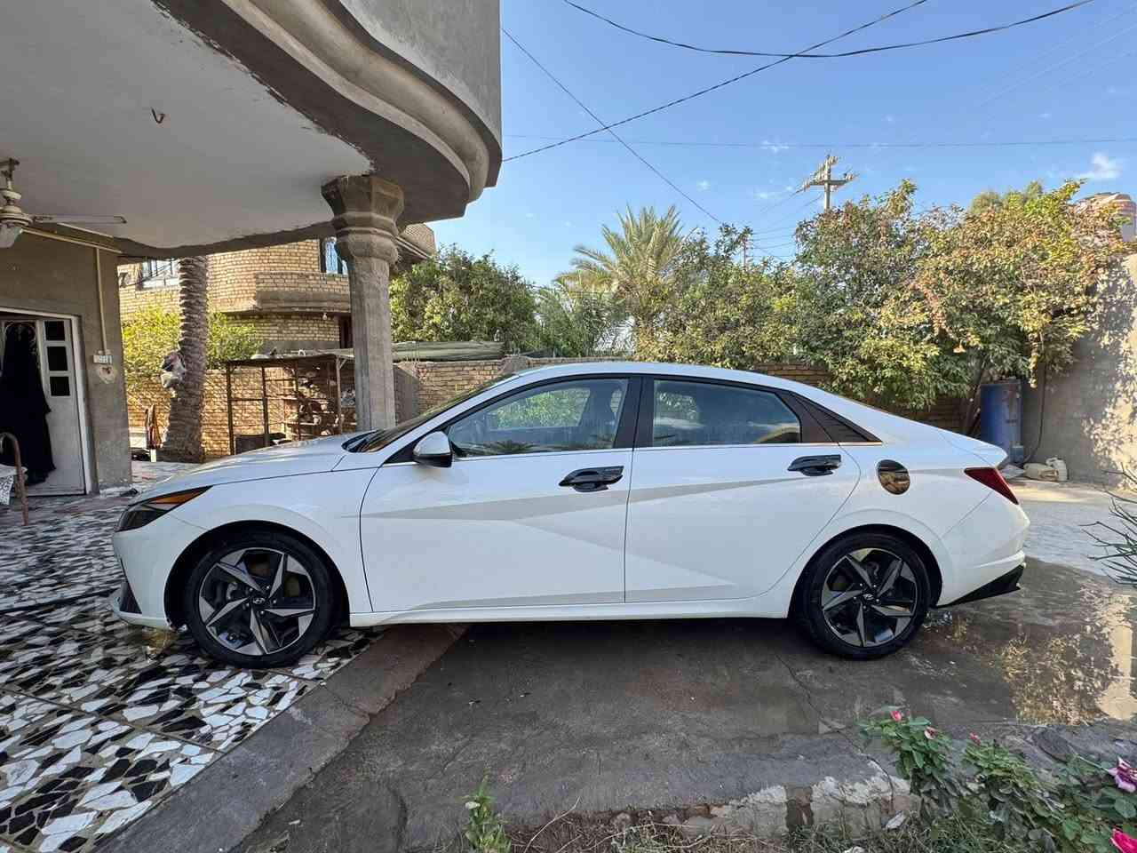 النترا 2023 فول مواصفات فتحه بصمه حساس كأمره شاشه فول الفول 
وارد امريكي جاملغين خلفي وباب بدون داخل وبدون ايرباك صور حادث + سونار بل صور مكاني حله ورقمها بابل سياره جاهزه مكينه كير حداده كهربائيات على شرط ***********
