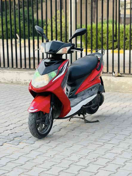 السلام عليكم سكنس فحل حديث وارد ياباني نوزل خطين جديده مال رمبه ماشيه 25 مكفوله كفاله عامه برغي ممفتوح بيه. كفرات اصليه ختم واحد شلعه معدل تشك الكاع اوراقه كامله مال جناي السعر 800 الهاتف ‭0770 422 6356‬ العنوان بغداد  اتصل وبيك وخير ودلل
