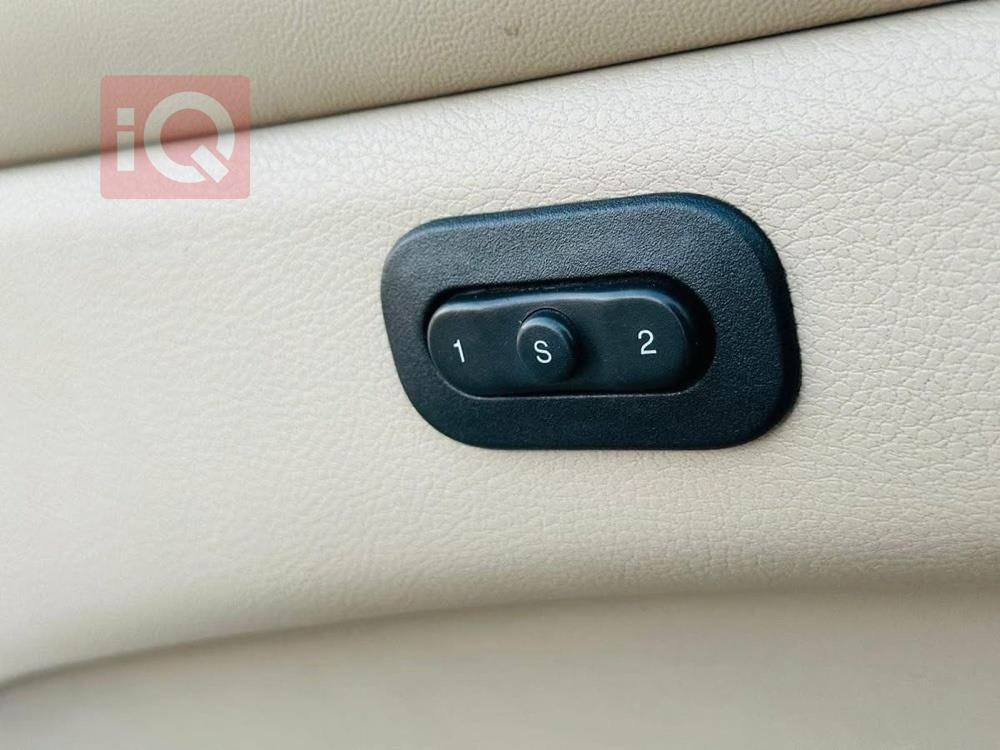 جيب ٢٠١٩ خليجي ليمتدد مكفوله بيه بارد بالجاملغ الأمامي جدا بسيط ما شيه ٦٤
السعر ٢٩٠ 
تليفون ***********
