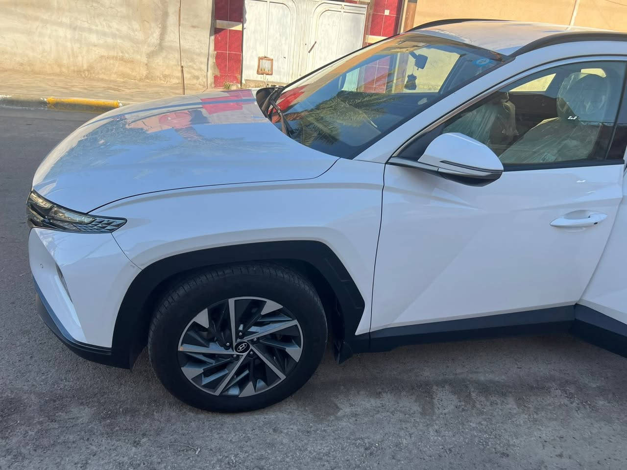 هونداي توكسان 2024 محرك 2000السياره فول موصفات عدا البنوراما فول تحكم استيرن حساس امامي خلفي كامره دواره شاشه كشنتات اثنين كهرباء مو درايف  واتو هولد  ومري شفط السياره جديده بمعنى الكلمه مكفوله كفاله عامه من الصبغ والبارد شرط حتى الدعاميات فقط رصعه بسيطه موضوحه بالصور سياره رقم بغداد موقع السياره بغداد اي استفسار الاتصال على الرقم ***********
ملاحضه السياره ماشيه 15الف حقيقي شرط ادك جرص عند ال120والسياره استعمال شخصي وبسيط جدا
