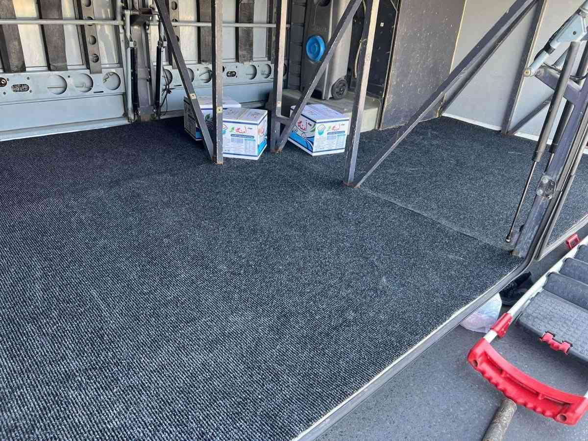 ترافيكو للبيع رقم بغداد واقع حال 55نفر مكينه جديده كير جديد 6ويلات تبريد صيني سياره جاهزه السعر 580وبيها مجال ***********
