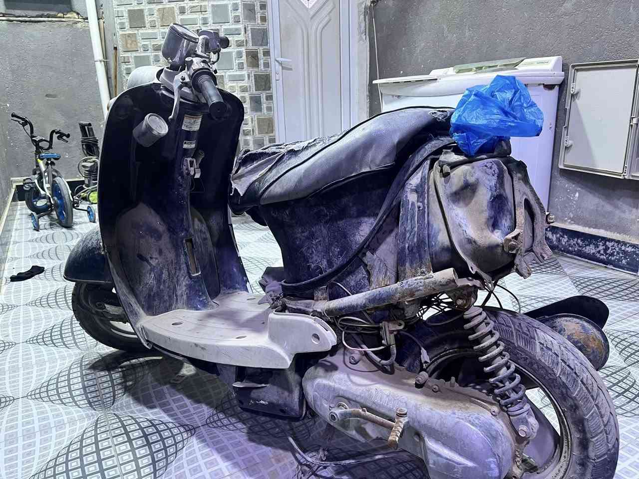 السلام عليكم دراجة مصرية متروكه كوم حديد هواي بيها غراض اصلية بيش تفديك علق
مكاني حي اور/شارع الصفا نهايته
راسلني وبيك خير وتدلل


**إذا كنت صاحب هذا الإعلان وتريد حذفه لأي سبب، رجاءا أرسل رسالة إلى الدعم الفني**