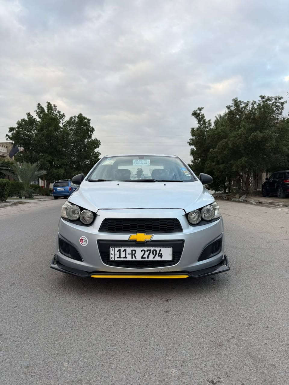 السلام عليكم أفيو سونك شوفر ليت خليج استلاام الشركه العامه موديل 2012بسمي رقم بغداد مميز وهزه جديد وسنويا 2029 بيها قطع صبغ بس بدوان دواخل وبدوان يرباك الصبغ بسب الجراد وصبغ الجماليه فقط السياره احلى من الصور كير اوتماتيك محرك 1800 تبريد ثلج كهربايات كلها شغاله تخم تاير جديد صدر امامي وصدر خلفي جديد السعر (66)وبيها مجال بسيط التصال (***********)العنوان الشعب حي التجار
