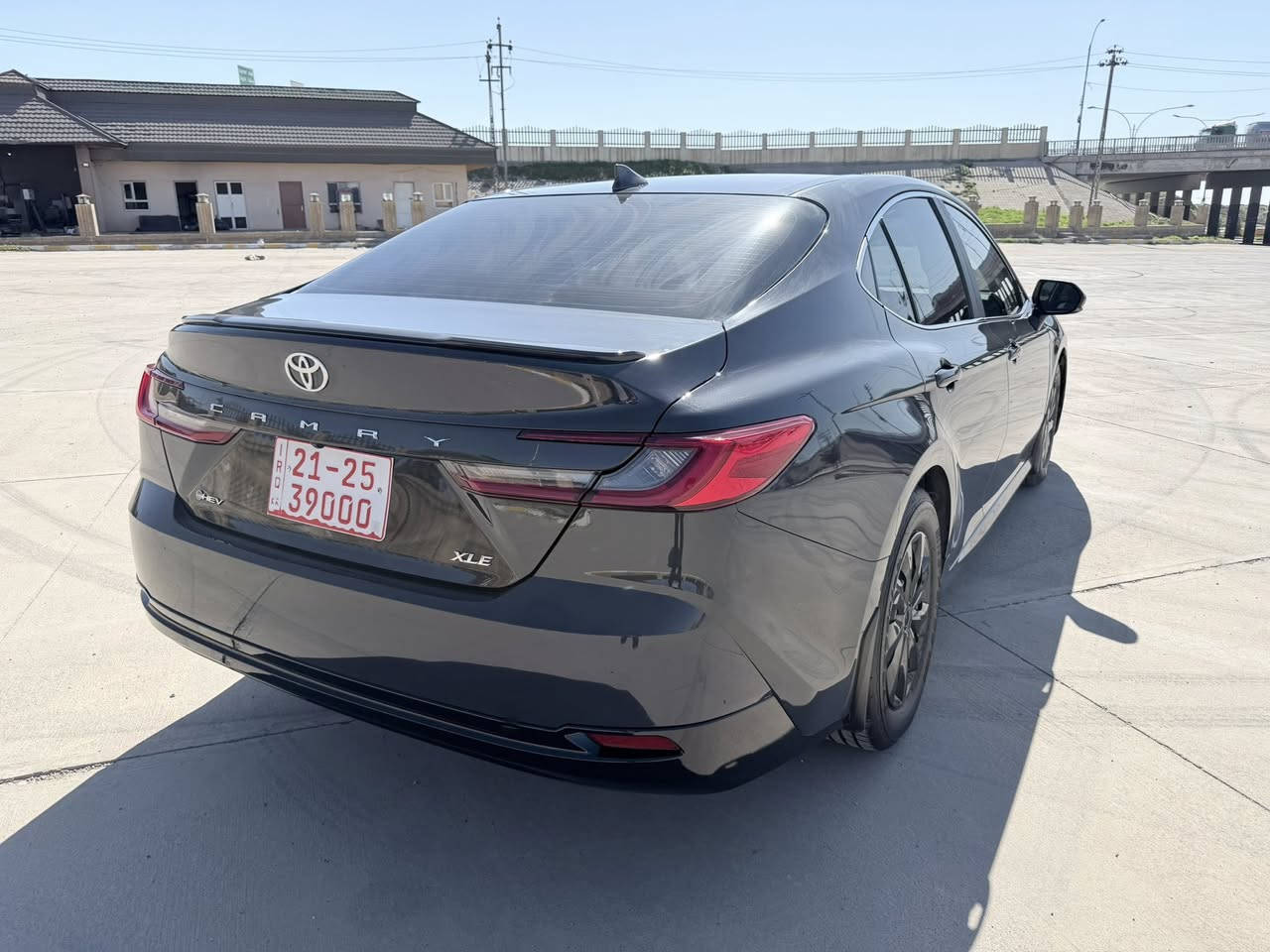 السلام عليكم
للبيع : تويوتا كامري XLE2025 هايبرد 
اللون :- نفطي على سمني
‎الموديل :- 2025
سعة المحرك :- 2500  Hybrid
المسافه المقطوعه : 2 الف  زيرو 
عدد المقاعد :- 5 مقاعد 
شاشه كبيره نفكيشن
بصمة تشغيل  
- مقاعد جلد ابيض
مقاعد كهرباء طرفين
- شاشة لمس
-كامرة خلفية 
- بلوتوث 
- اي بي اس                                                            
- تحكم ستيرن كامل
- مانع تصادم 
-  اضوية LEDخلفي امامي
-رادار امامي جانبي وخلفي 
- مثبت سرعة 
- نظام EV mode +نظام Sport mode
- نظام توفير الوقود ECO
- نظام النقطة العمياء
- نظام تحديد المسار
- مانع انزلاق
- شاحن هاتف لاسلكي
- هاند بريك بصمه 
(حادثها pdrتعديل بونيد  فقط بدون قطره صبغ بدون تكحيل +تعديل بالجاملخ + تعديل راس الشاصي بدون معجون بدون كص شرط الترقيم )
السعر 220$
مكان السياره كركوك
***********

