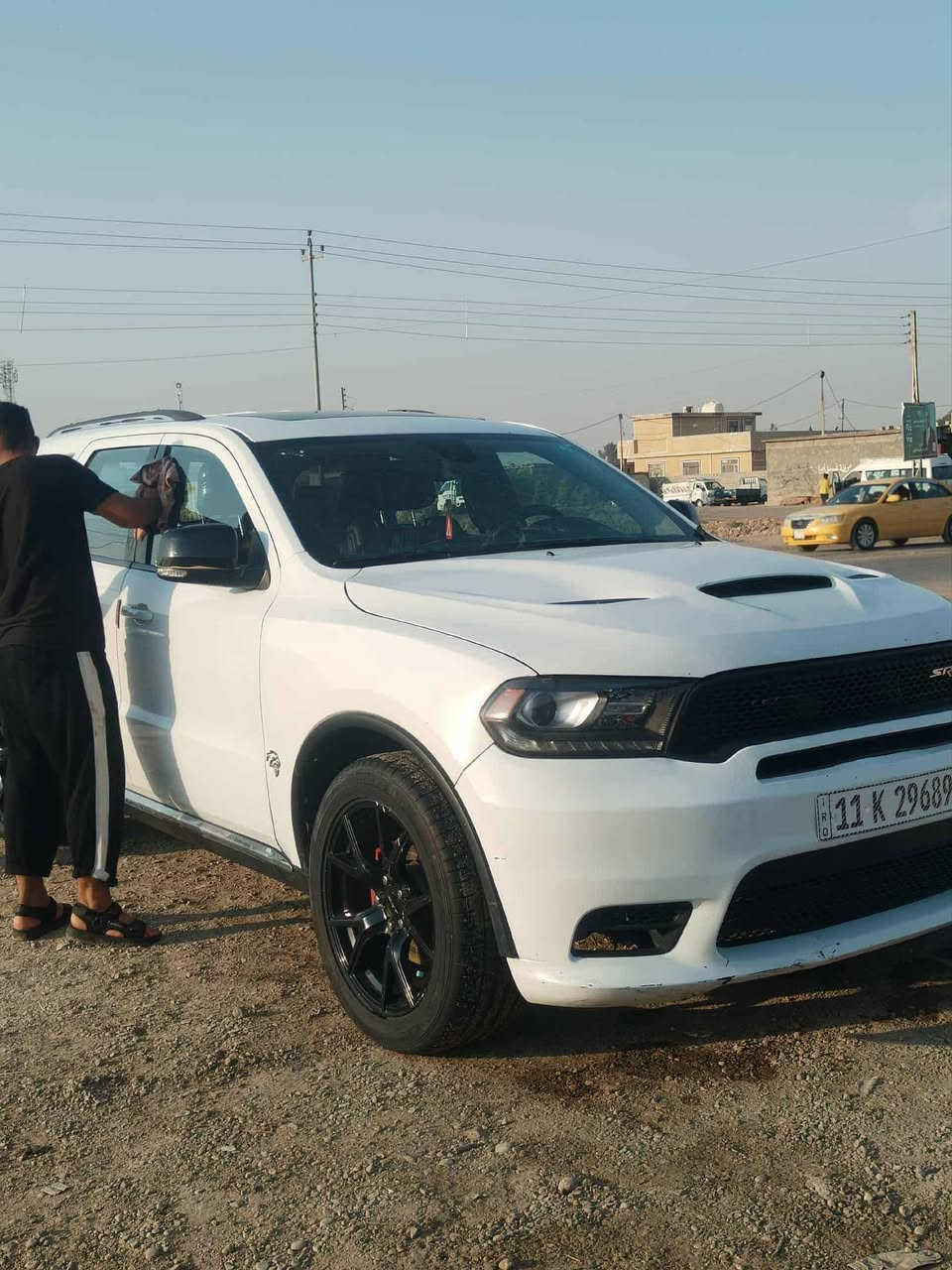 السلام عليكم عندي سياره دوج دورينجو 2015 فول مواصفات ادور بيها نيسان بترول مراوسمالخمسه اهم  شيء يكون موديلها فوق 2005 واذا اكو كاز بعد احسن{***********}
