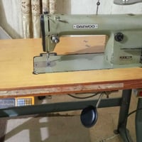 مكينة خياطة • للبيع