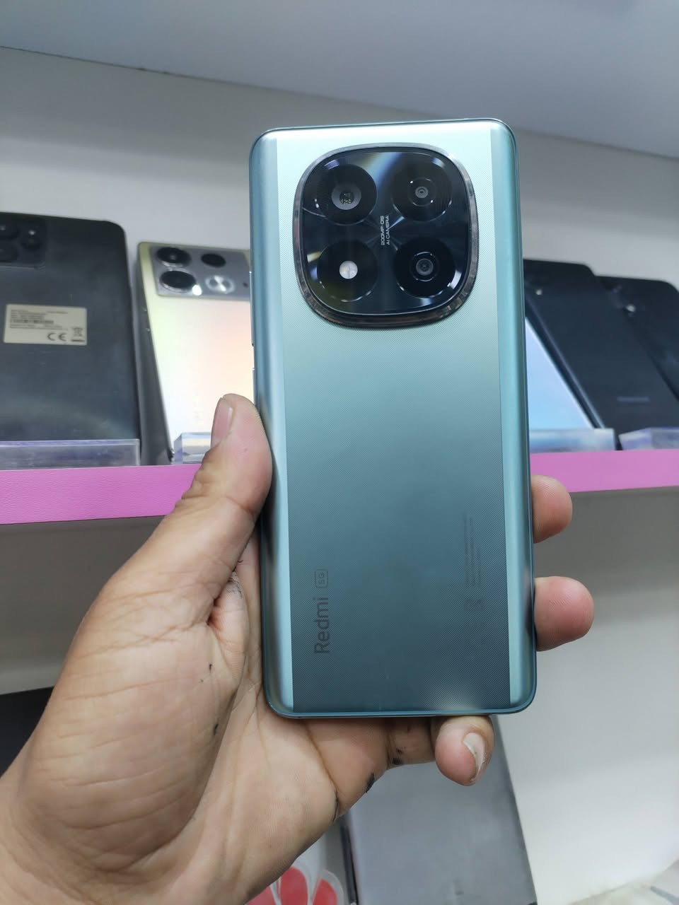 ريدمي نوت 14 برو بلاص 5G
ذاكره 512 
سعر 400 وبيه مجال 
***********
