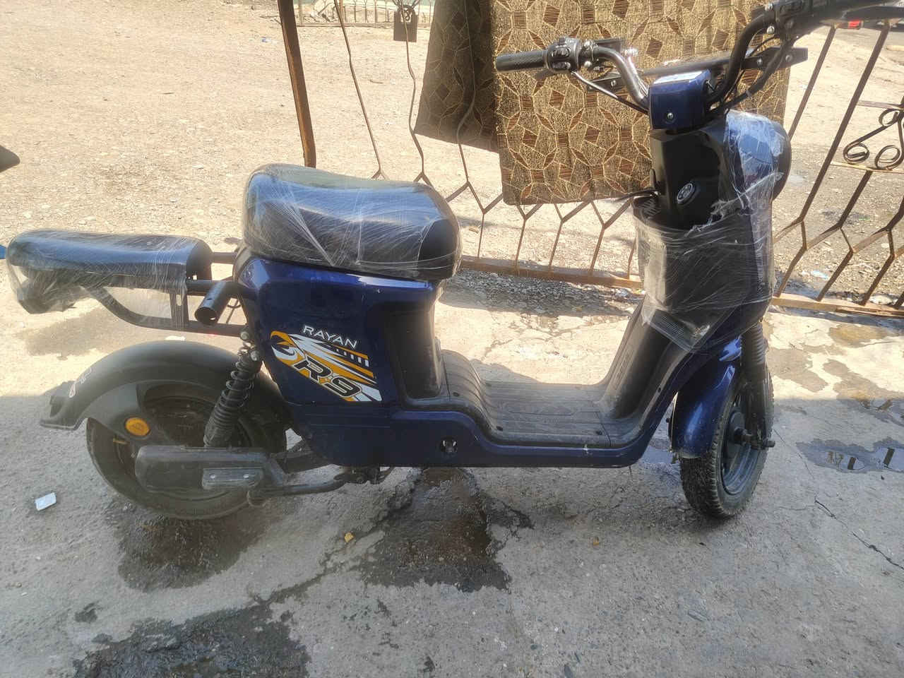 للبيع ار9.   ريان.  
خمس بطاريات ريان. جدد شرط
ماطور نضيف  حيل.  
نشط وسريع 
مطور شرط ونضيف
رقم***********
سعر 365 بي مجال
