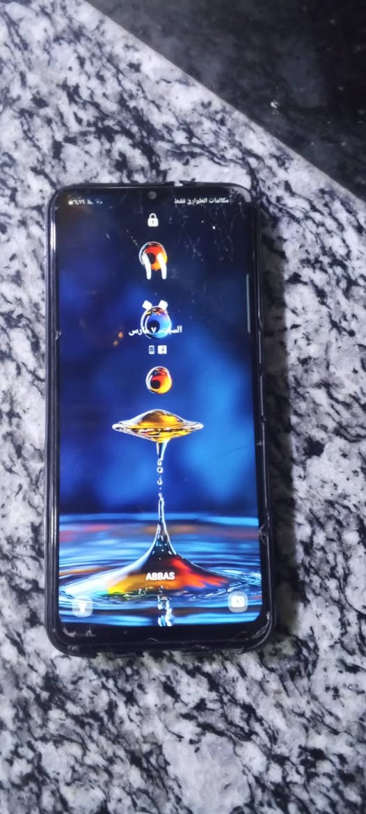 السلام عليكم موبايل سمسونك للبيع سعر 40 رقم ***********وساب
