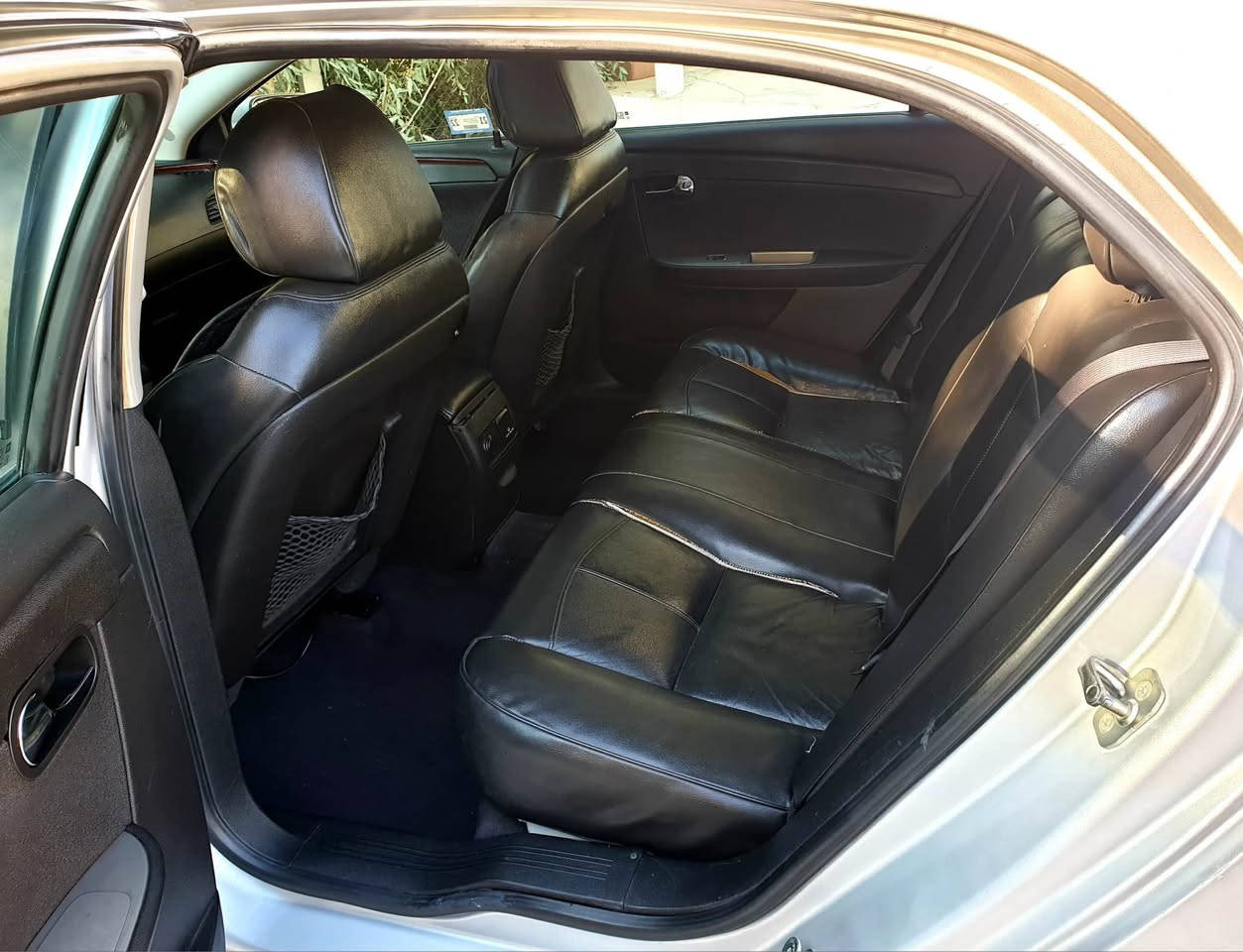 سلام عليكم 
شوفرليت ماليبو LTZ موديل ٢٠١٢ وارد خليجي
شرط كير و محرك كهربائيات كلها على وضع الشركه والسنوية لحد 2030 رقم أربيل بيها قطع صبغ موضح بالسونار بونيد و جامرلغ خلفي الواصفات : كشنات كهربائية +تدفئه 
تحديد سرعة و كامره خلفية محرك 24 بدون توربو المرغوب السعر 80 وبي مجال والحمدلله سيارة جاهزه وخير من الله الاتصال بالرقم *********** كركوك, العراق
