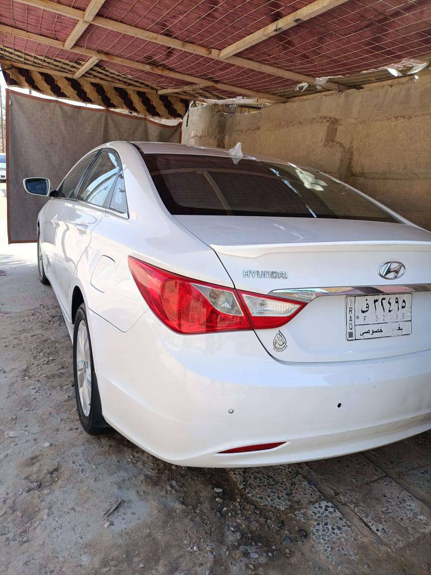 سـلام عليكم 
سعر مناسب جدن 
سـوناتا 2013 خليجي 
مكينه 2400 دوش 
كشن كهربائي شفتات ستيرن 
تحكم ستيرن جهتين 
حساسات خلفيه 
  تبريد قتعتين 
رقم بغداد مشروع وطني 
مكينه وكير خير من الله 
بيه طخه جهت العبري وبدل جاملغ والباب العبري صبغ 
وباردات بصيطه 

كير مكينه حداديه تخم تاير تبريد 
جاهزه 

السعر 110
 وماكو هيج اسعار بس محتاج 

مكاني النجف المناذره
*********** النجف, العراق
