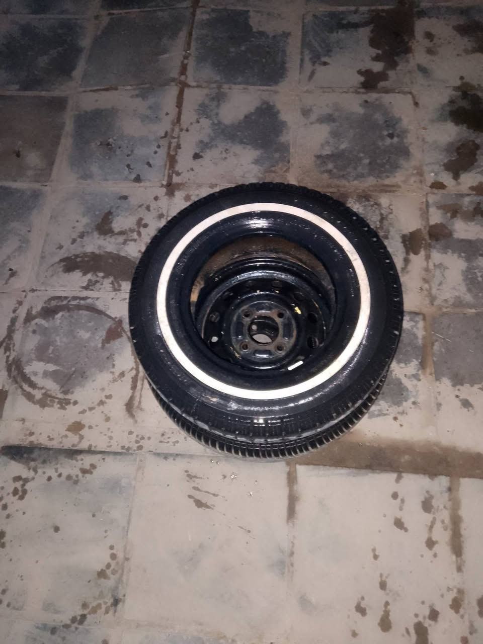 سلام عليكم محجر تسكام كامل امدوشم بيه سماعلته مضخمات وتايرات جديد مالت ستوته فحل  جمره البيع مكاني نجف أبو صخير حيره ***********
