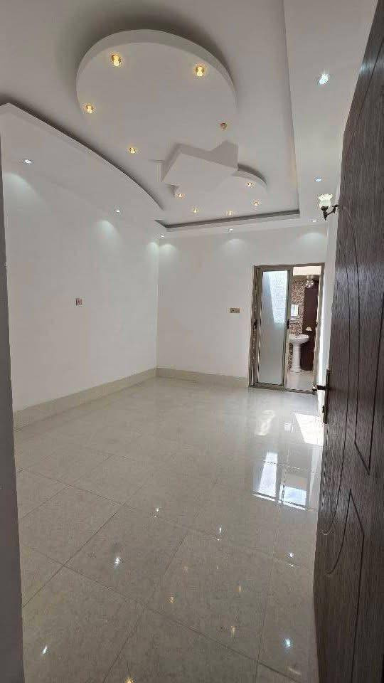 منزل للبيع في أربيل منطقة خمسه حصاروك 150م ركن قرب كورنيش سياحي ع شارع 12م
يتكون:-
4غرف
أستقبال
صالة
مطبخ
مجموعة صحيات 
للاستفسار:-
***********
***********
***********
**********************
في حال لم يتوافق العقار مع رغبتكم او لم يكن بقدر امكانيتكم زوروا موقعنا على تلكرام للتصفح على اكثر عدد من العقارات المتوفرة•https://t.me/miran_48
