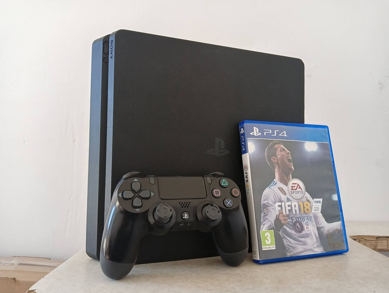 السلام عليكم
بلي 4 سلم اونلاين نظام 13.02 
ذاكرة 1T... مع كامل الملحقات 
لوك ستيكر لا مفتوح ولا مصلح 
الجهاز نضيف استعمال قليل  
مكاني القادسية 
السعر 250 وبي مجال بسيط 
الشراي يراسلني خاص


**إذا كنت صاحب هذا الإعلان وتريد حذفه لأي سبب، رجاءا أرسل رسالة إلى الدعم الفني**