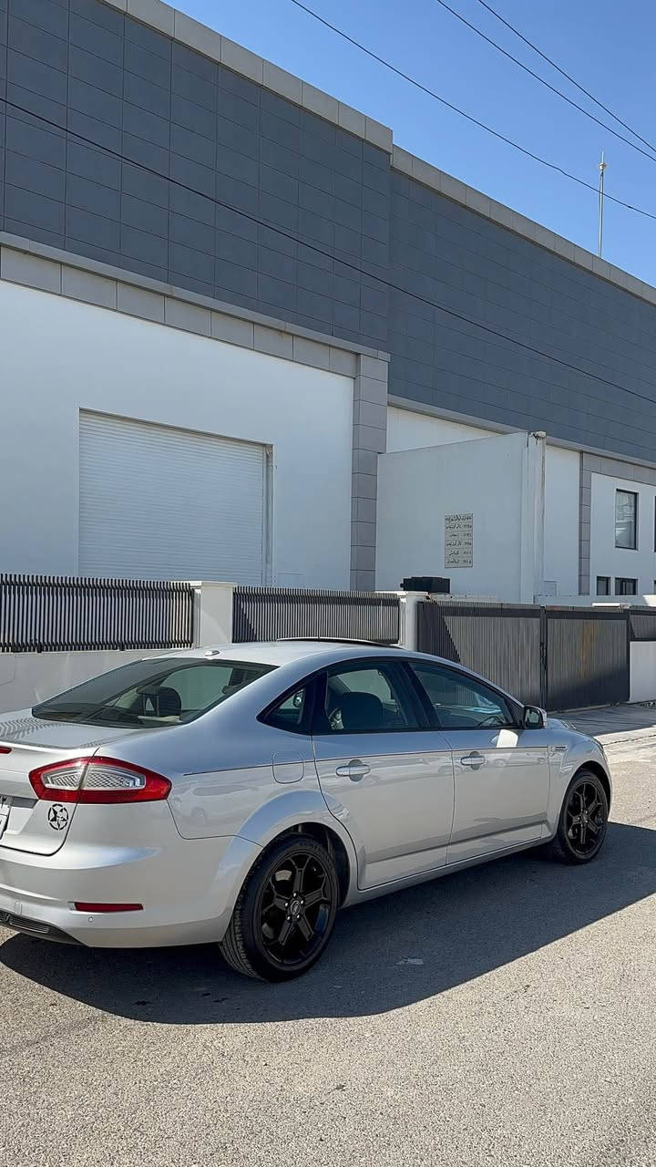 Fort Mandeo 2011 سه ياره كه سفري شه ريكه نيڤا يه ￼مواسه فات سلايت ئه وينه شفت و چام فؤتؤ زؤر مواسه فاتي تر سبخ نيو چاملخي دواوه بي ژؤري سياره كي پاكو بيكشه يه بؤ زانياري زياتر تيل بكه *********** أربيل, العراق
