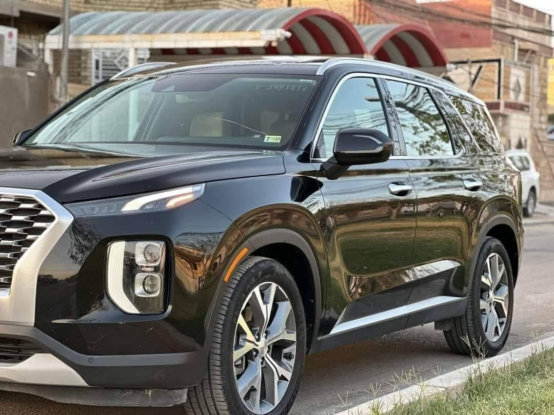 بلسايد 2020 فئة sel
المحرك: محرك \(V6\) سعة 3.8 لتر، مع ناقل حركة أوتوماتيكي بـ 8 سرعات.المقاعد والراحة:مقاعد جلدية مع تدفئة وتبريد.مقعد سائق كهربائي بـ 10 اتجاهات مع ذاكرة مدمجة.التكنولوجيا والمعلومات الترفيهية:شاشة لمس كبيرة.نظام صوت متطور (مثل نظام الشحن اللاسلكي وواجهة USB).نظام ترفيهي متطور.السلامة والمساعدة على القيادة:كاميرا محيطية (360 درجة).أجهزة استشعار اصطفاف أمامية وخلفية.نظام مراقبة النقاط العمياء.نظام التحذير من الاصطدام الأمامي.مساعد الحفاظ على المسار.مثبت السرعة الذكي.نظام التحذير من حركة المرور الخلفية.نظام المساعدة على الخروج الآمن.ميزات إضافية:فتحة سقف.وضعيات قيادة متعددة (مثل الثلج، الايكو، كومفورت، سبورت، سمارت).مصابيح LED أمامية.خاصية شفط الأبواب.
سيارة نظيفة بس قبق جنطه مبدل
السعر 250 
***********
