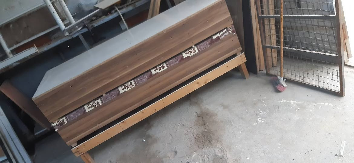 ثاث جديد ومستخدم موقع بغداد دوره داخل شقق صحه مزاد ابو علي ***********يوجد توصيل وتساب
